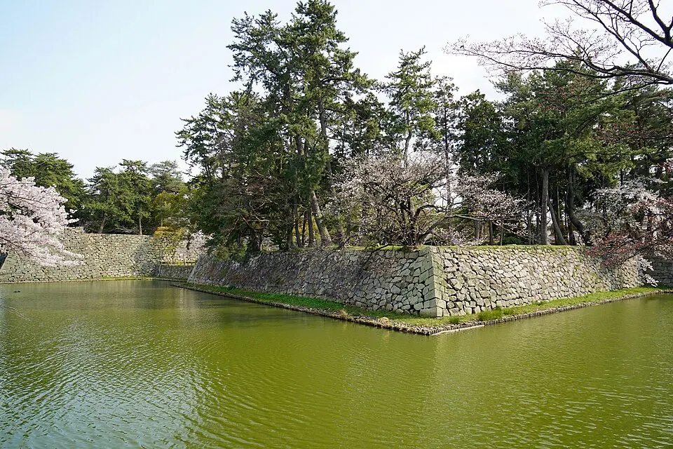 津城
